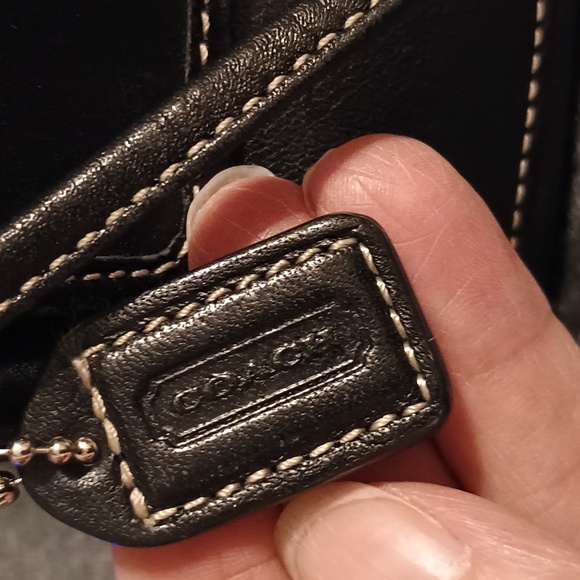 Coach - Picture 3 of 10